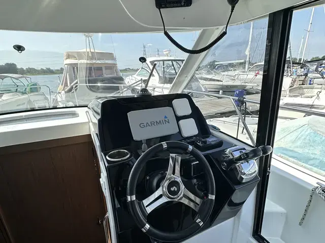 Beneteau Antares 9