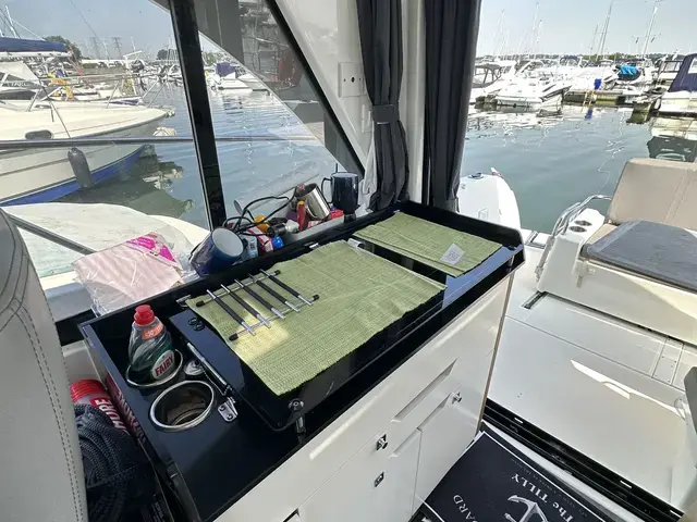 Beneteau Antares 9