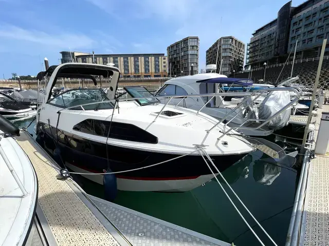 Bayliner Ciera 8