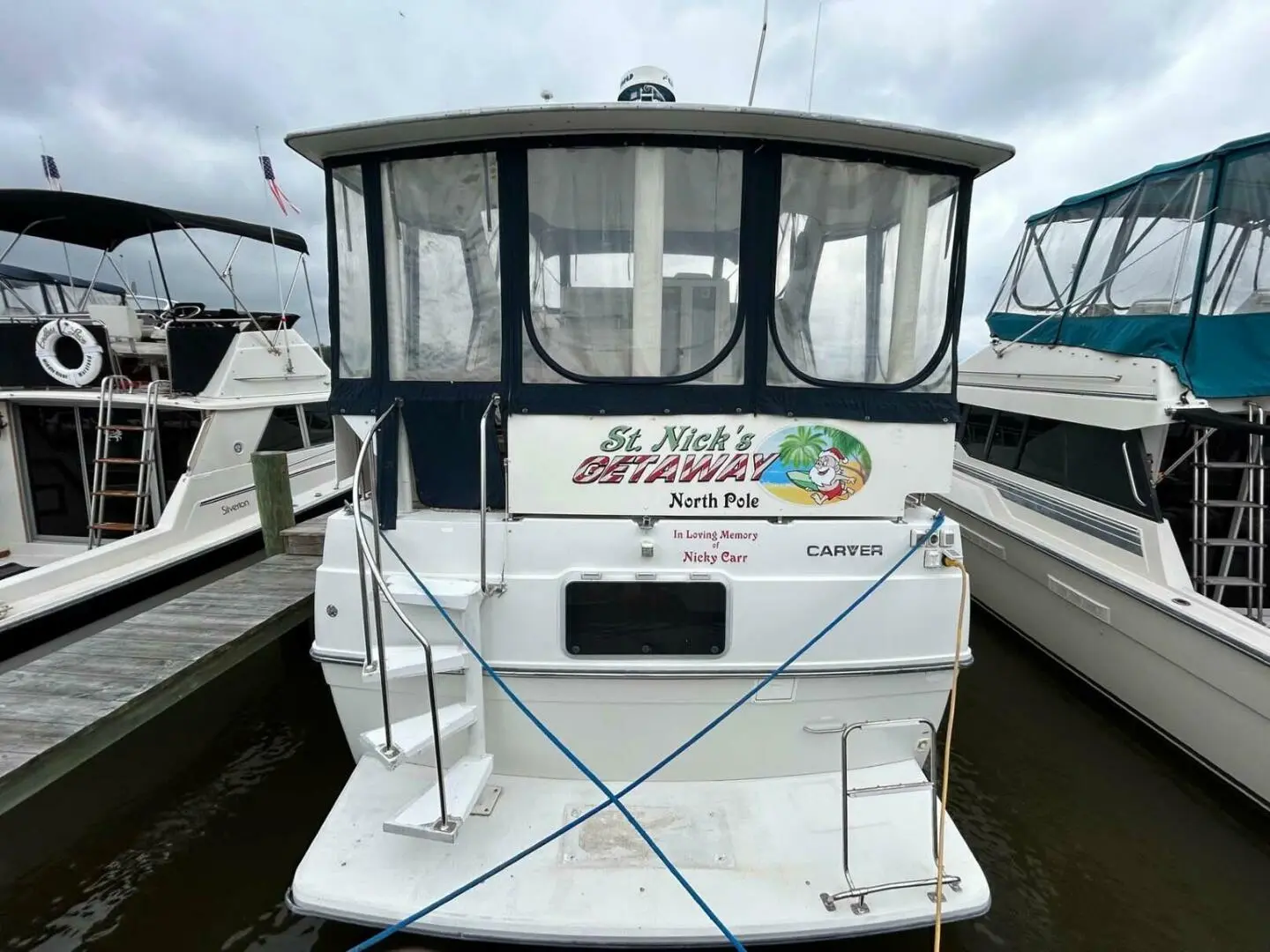 1995 Carver 370 aft cabin