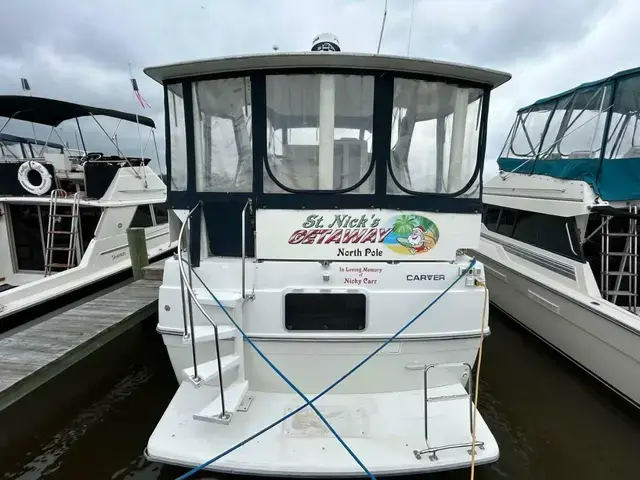 Carver 370 Aft Cabin