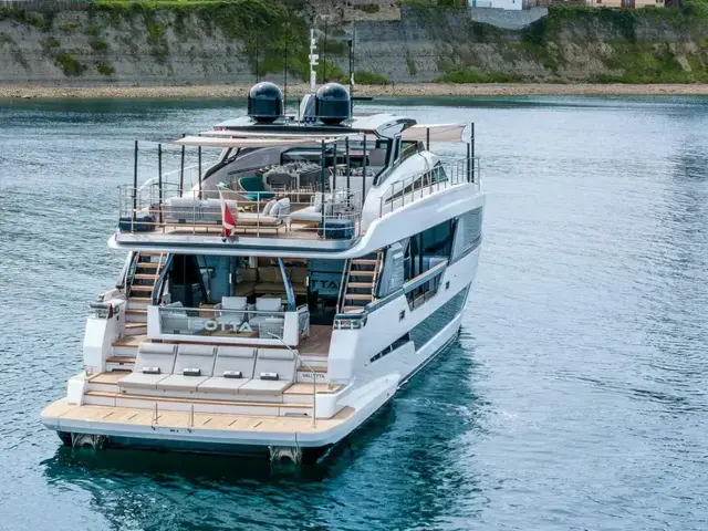 Ferretti Yachts Ferretti 1000