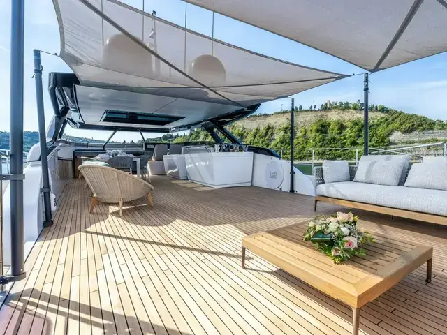 Ferretti Yachts Ferretti 1000