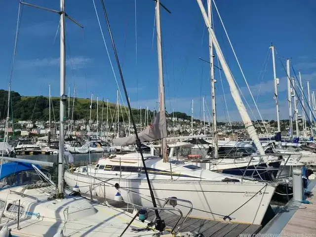 Beneteau First 285