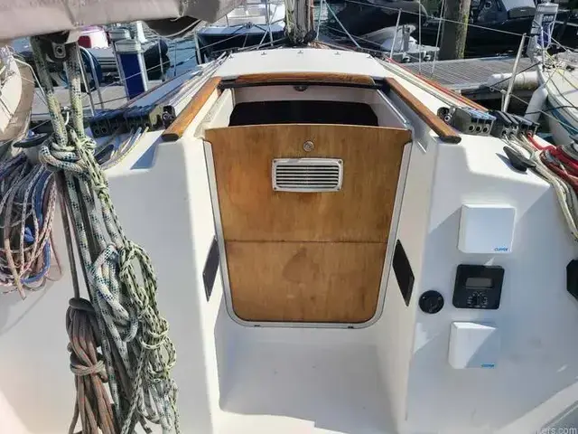 Beneteau First 285