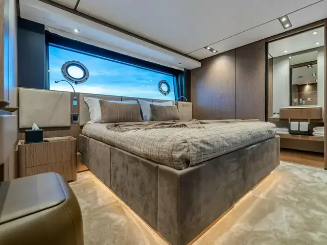 Ferretti Yachts Ferretti 1000