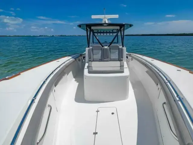 Buddy Davis 42 Center Console