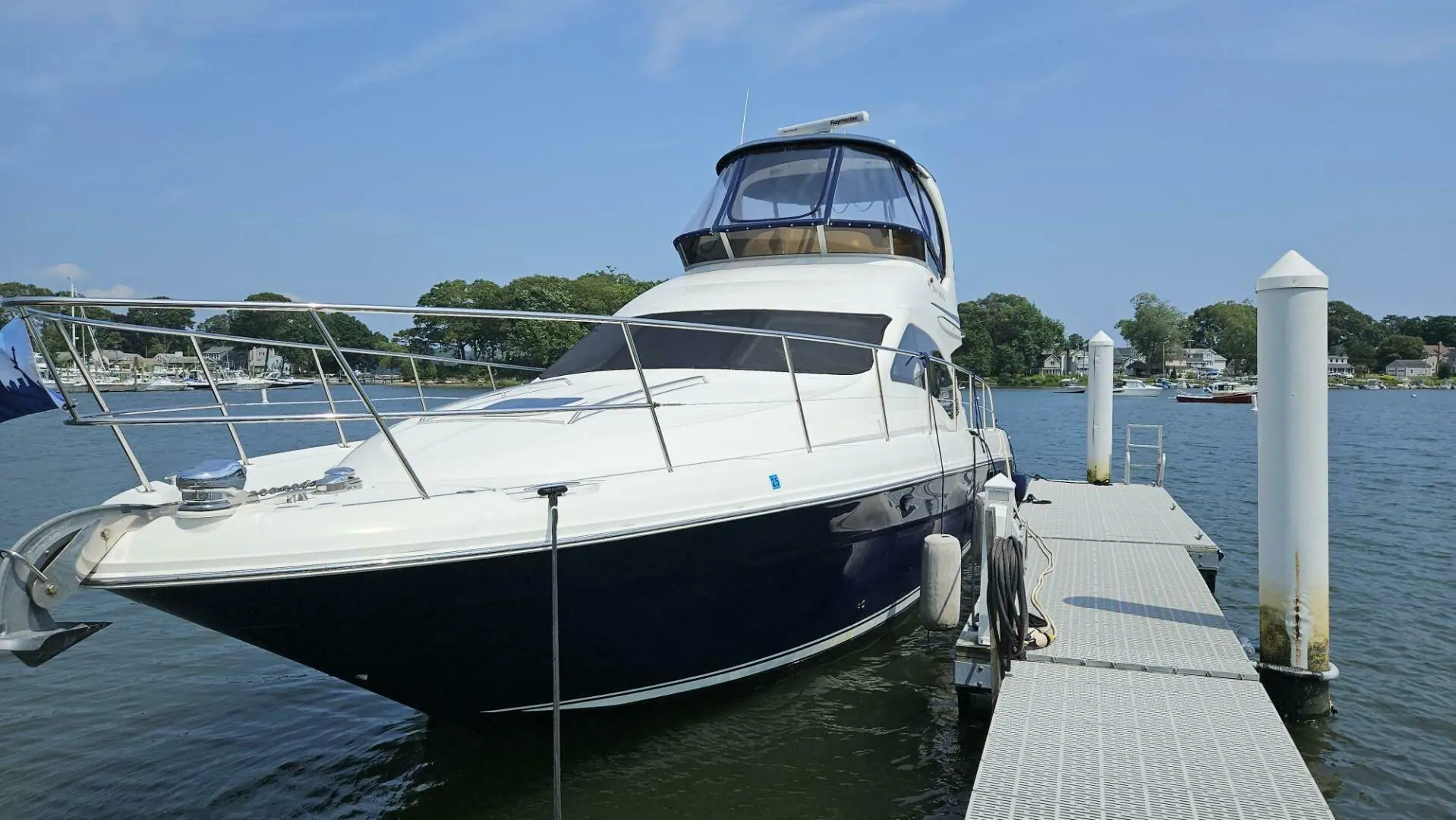 2006 Sea Ray 44 sedan bridge