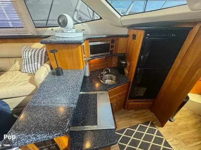 Carver 356 Aft Cabin Motor Yacht