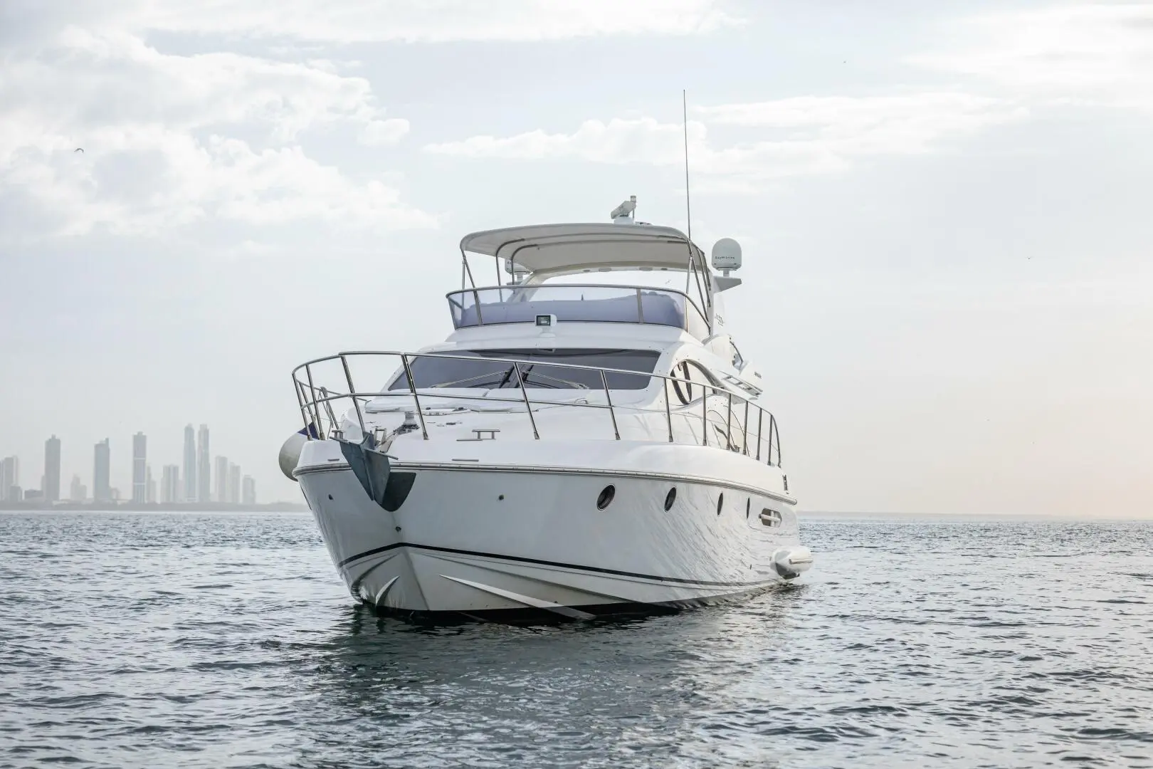 2009 Azimut flybridge