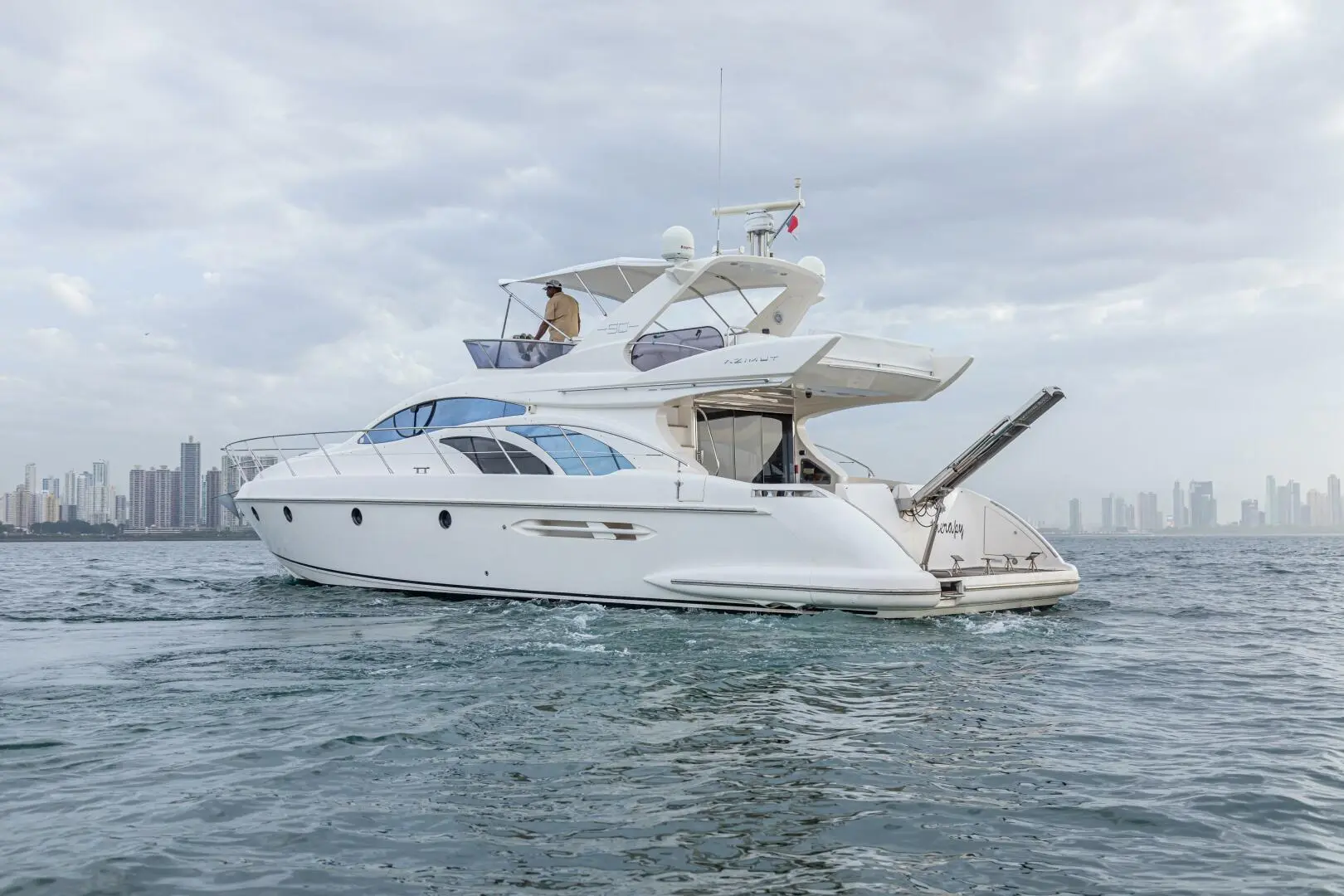 2009 Azimut flybridge