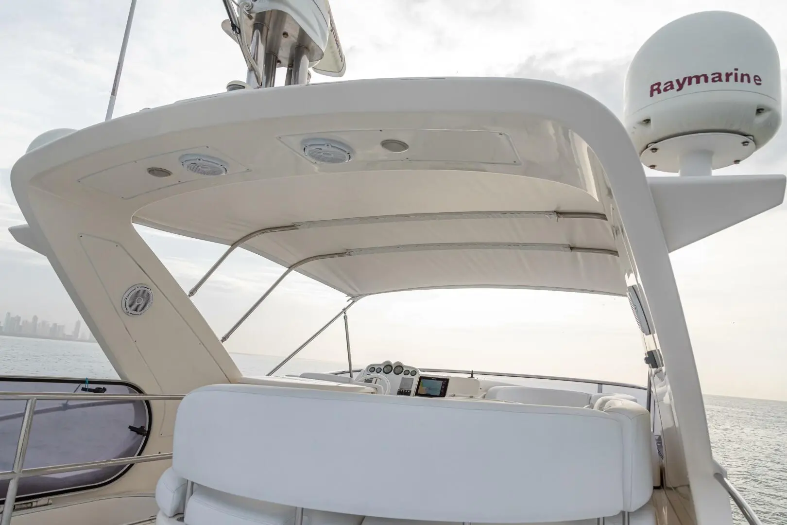 2009 Azimut flybridge