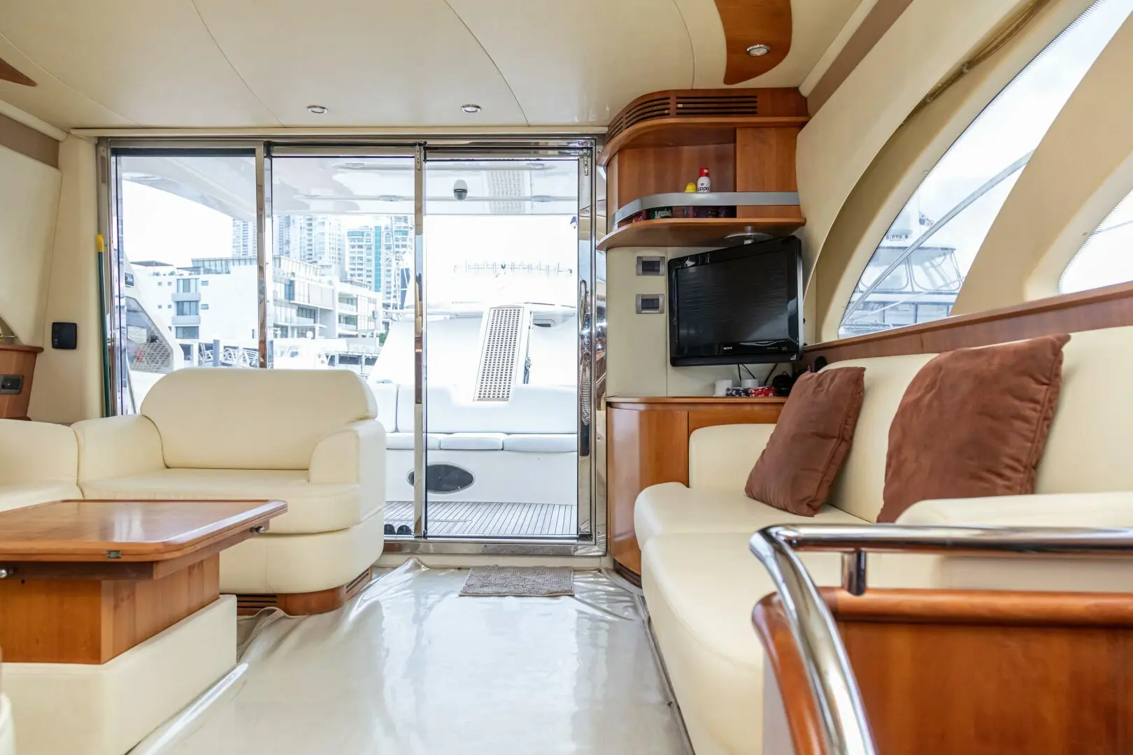 2009 Azimut flybridge