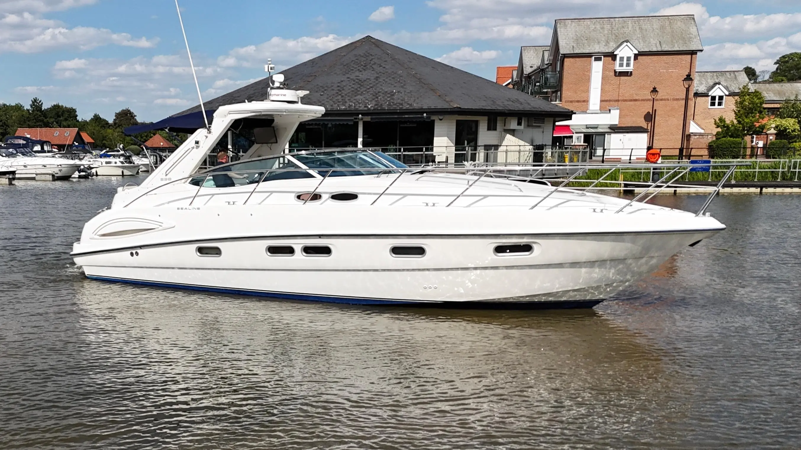 2006 Sealine s38