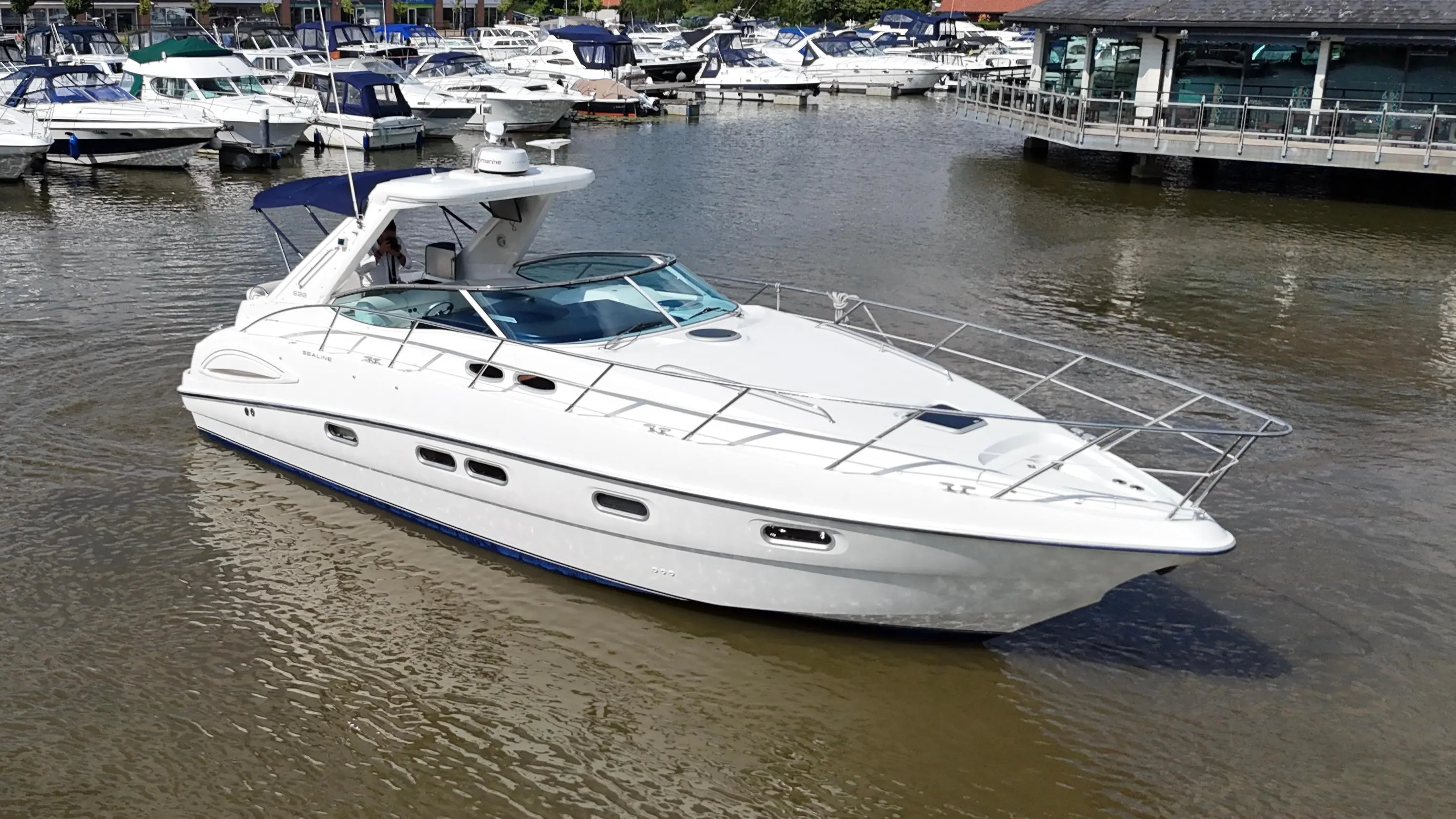 2006 Sealine s38