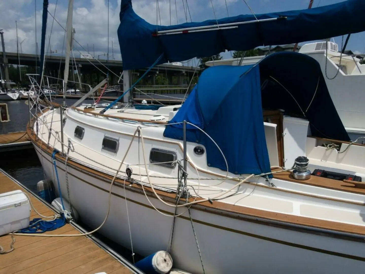 1987 Island Packet 31 cutter