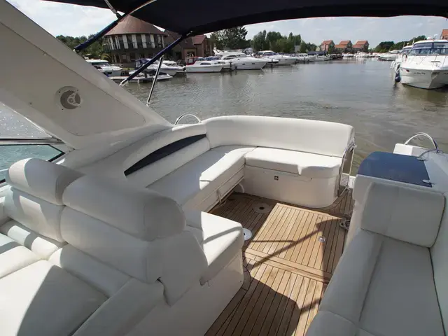 Sealine S38