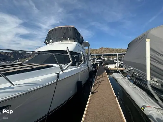 2000 Carver 356 aft cabin motor yacht