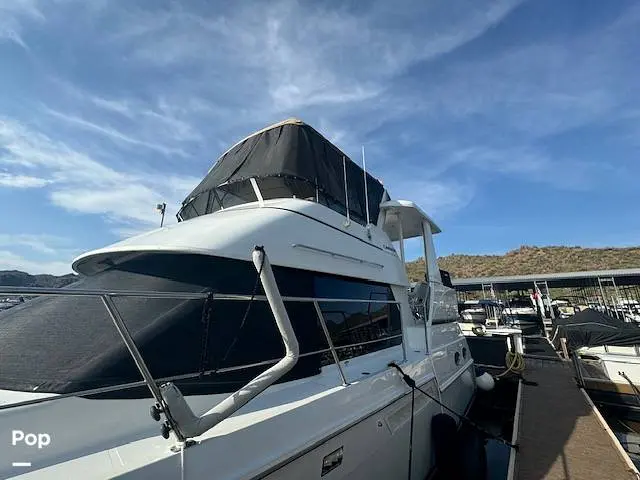 2000 Carver 356 aft cabin motor yacht