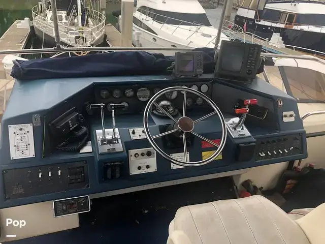 Sea Ray 410 Aft Cabin