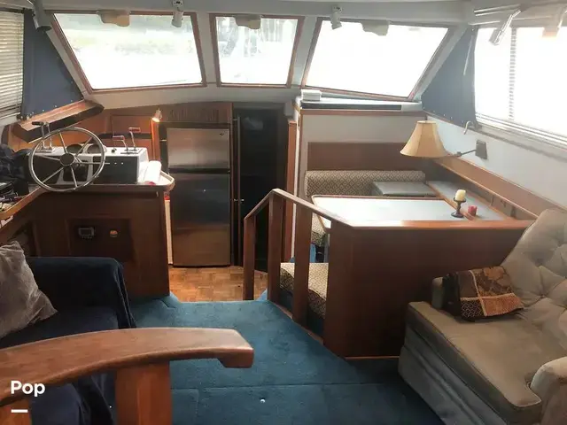 Sea Ray 410 Aft Cabin