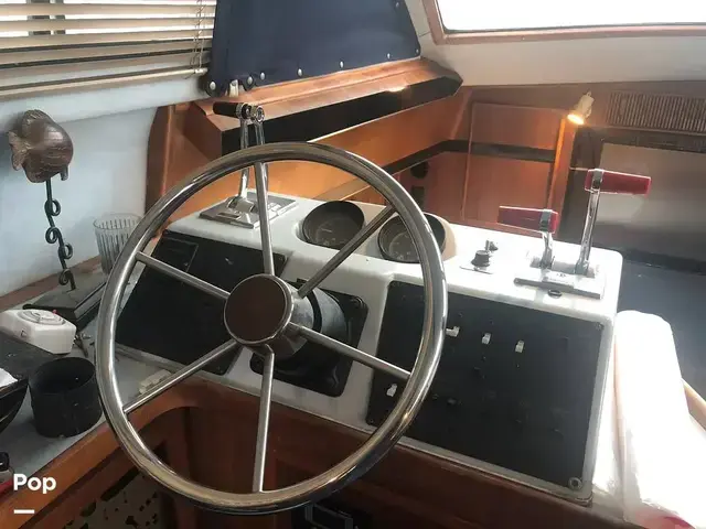 Sea Ray 410 Aft Cabin