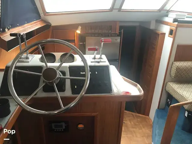 Sea Ray 410 Aft Cabin