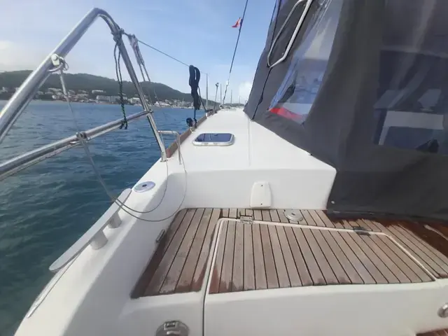 Aventura 44