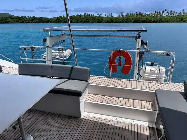 Aventura 44