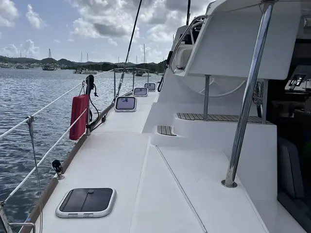 Aventura 44