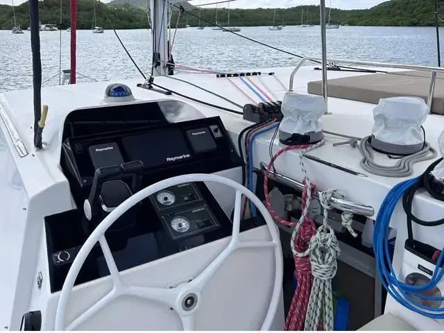 Aventura 44