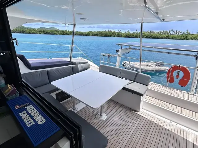 Aventura 44