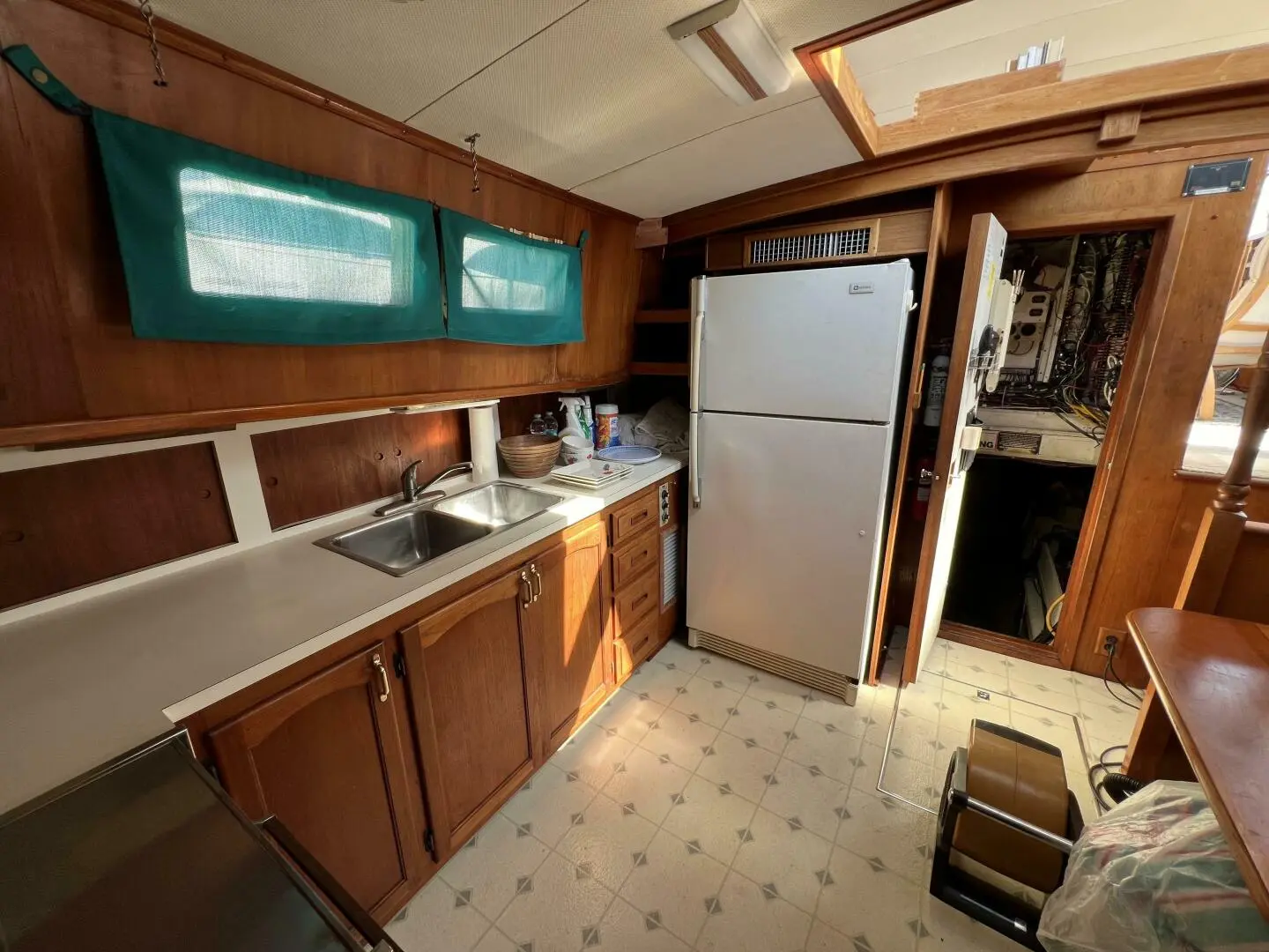 1976 Gulfstar 53 trawler