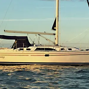 2012 Catalina 385