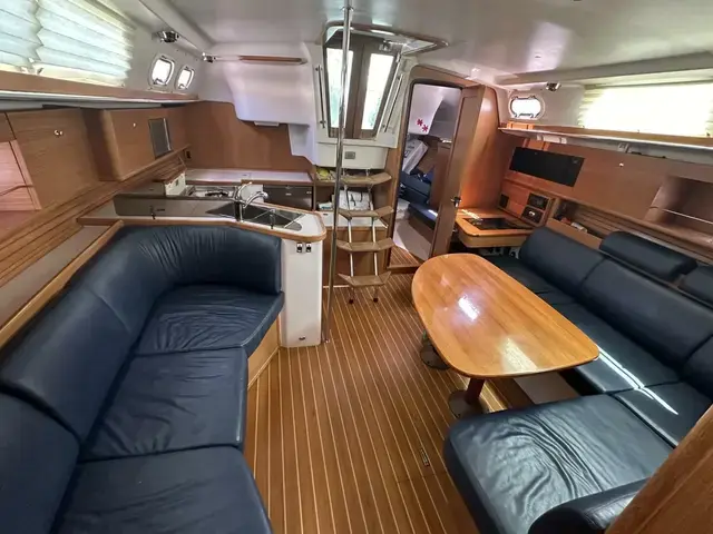 Catalina 385