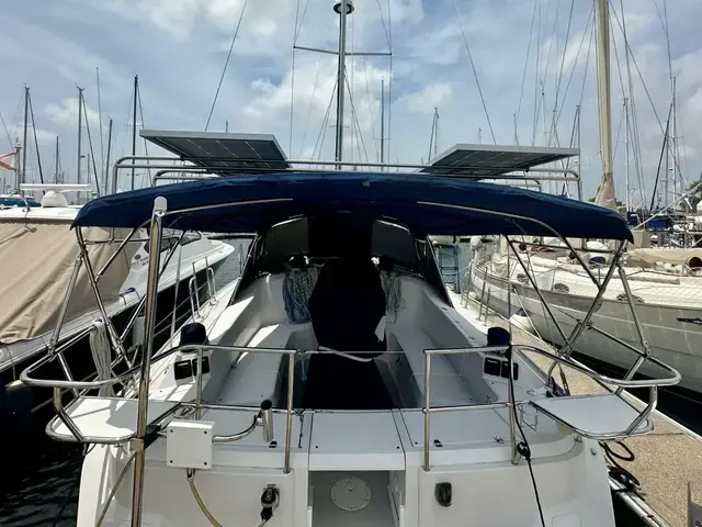 Catalina 385