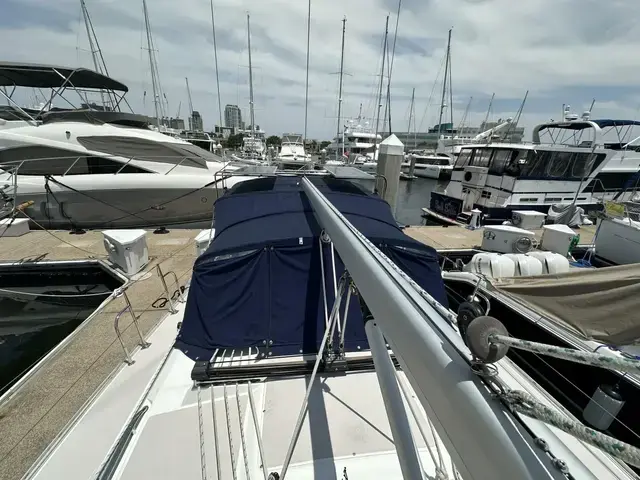 Catalina 385