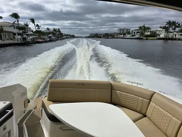 Sea Ray 320 Sundancer