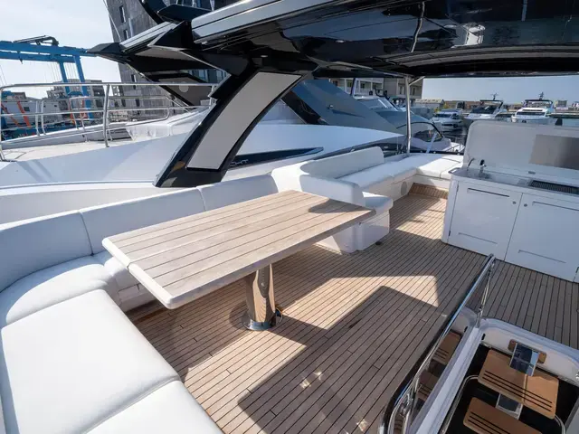 Sunseeker Manhattan 68