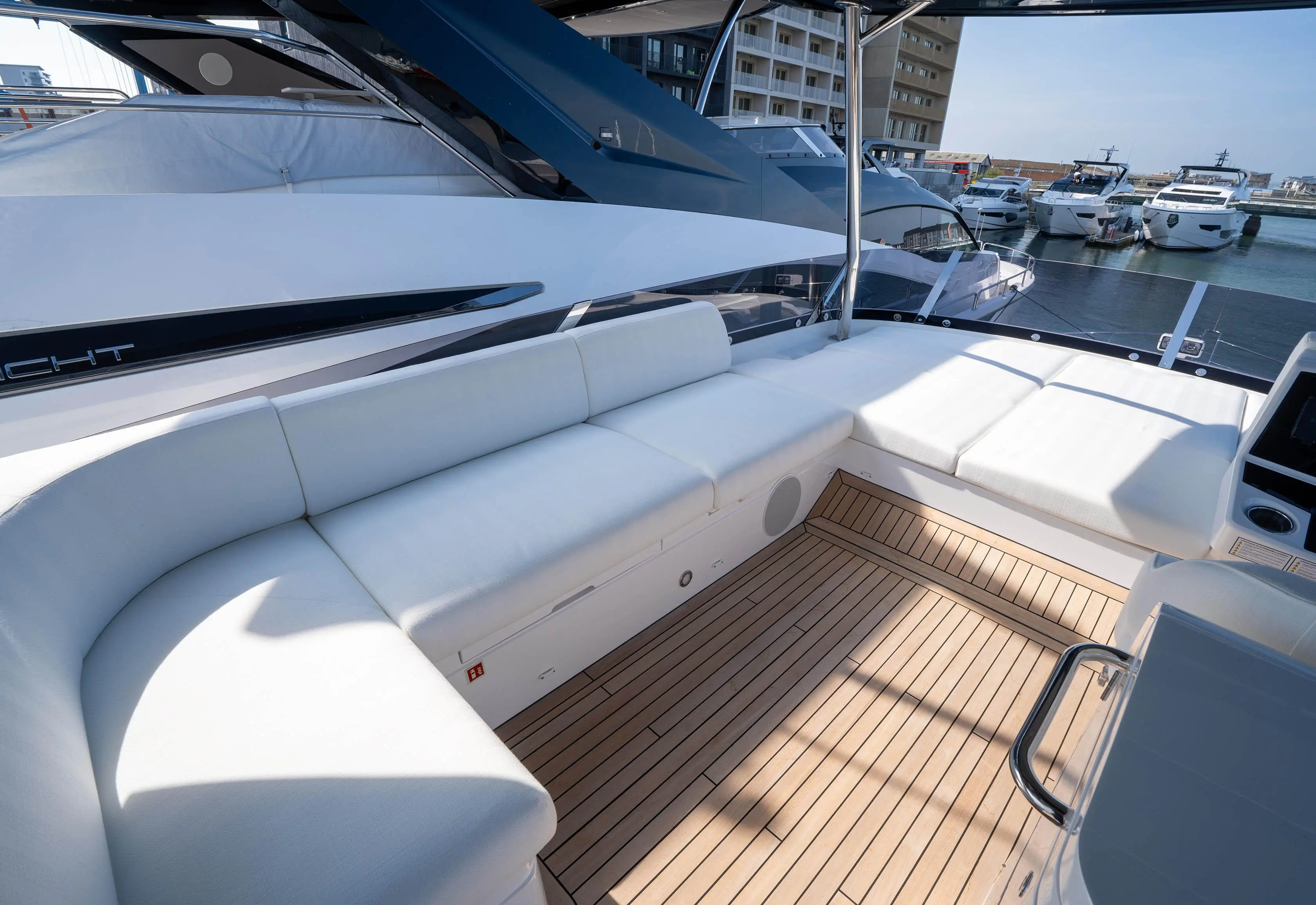 2024 Sunseeker manhattan 68