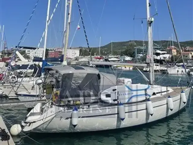 Bavaria 37