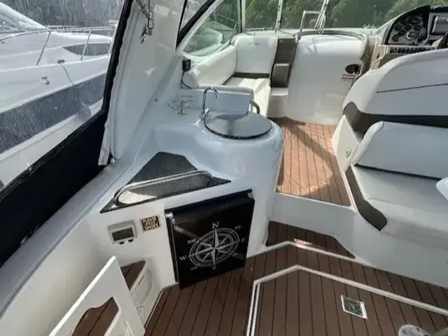 Cruisers Yachts 300 CXi Express