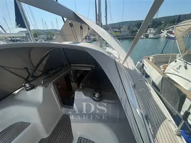 Bavaria 37