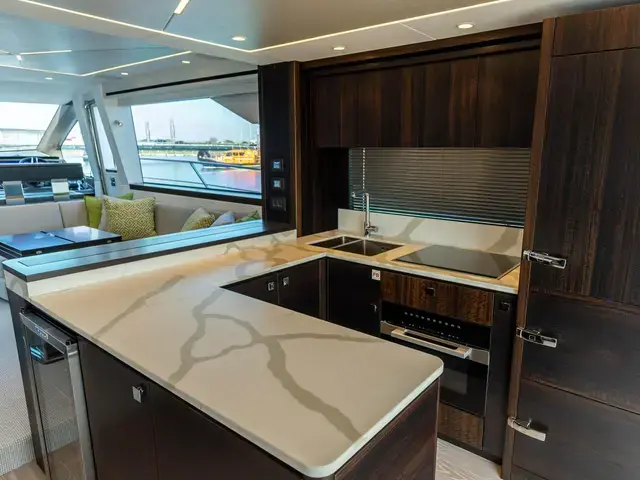 Sunseeker Manhattan 68