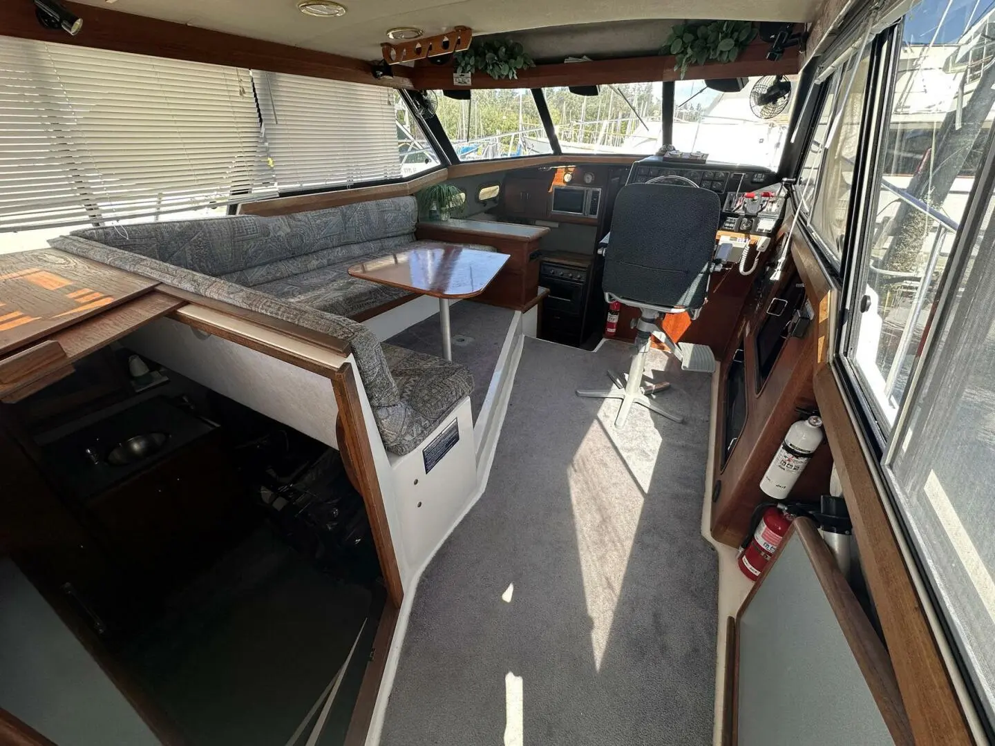 1992 Bayliner 32