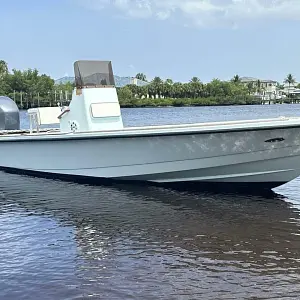 2004 Pathfinder Boats 2400 V