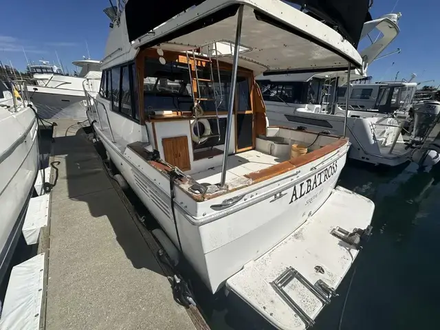 Bayliner 32