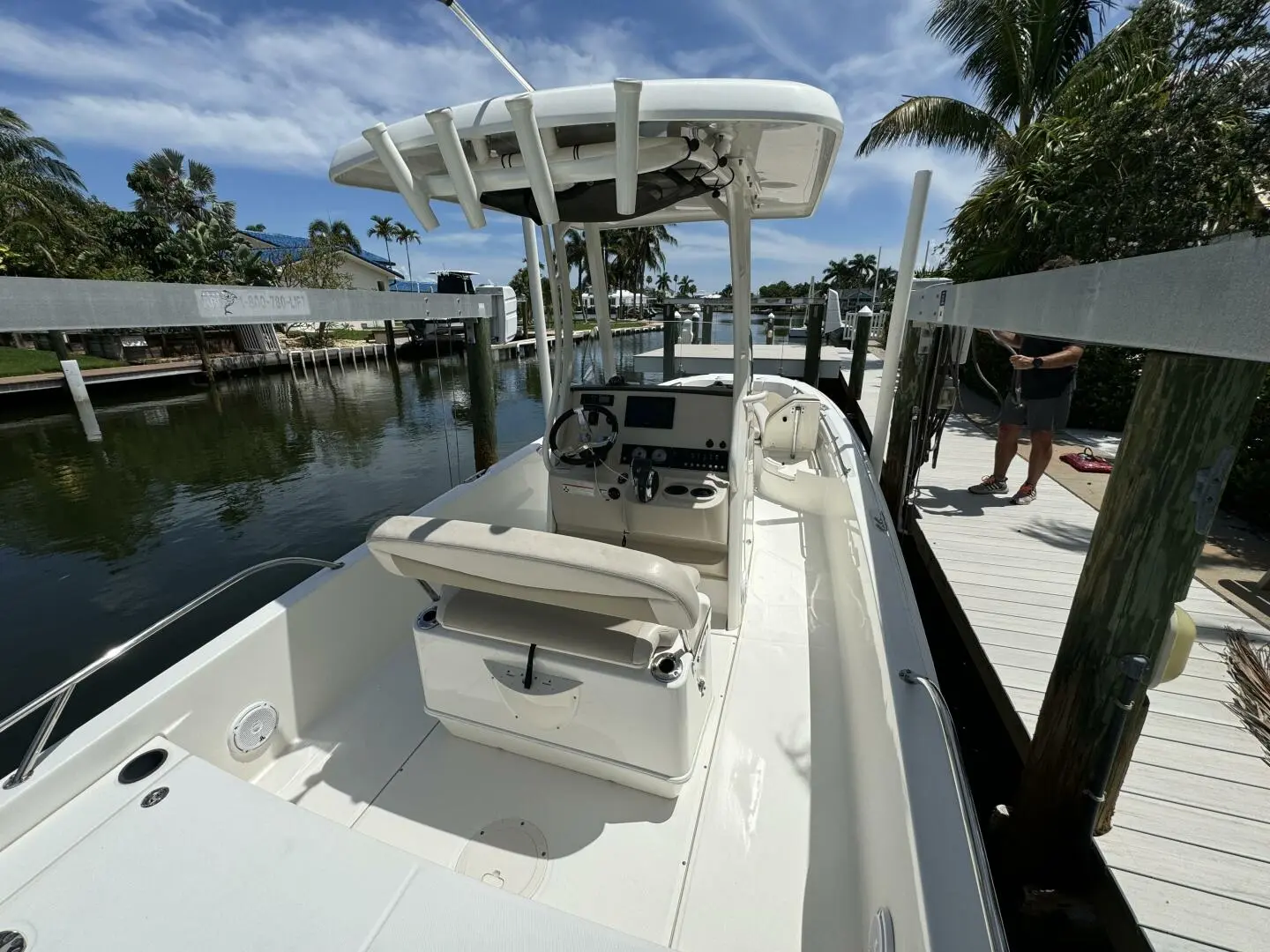 2019 Boston Whaler 240 dauntless