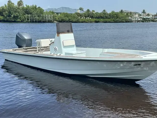 Pathfinder Boats 2400 V