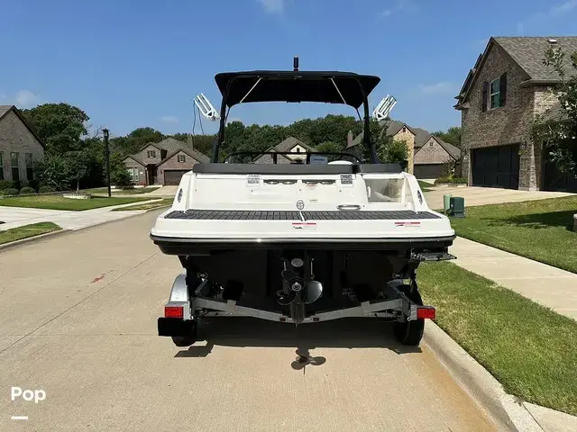 Bayliner VR5